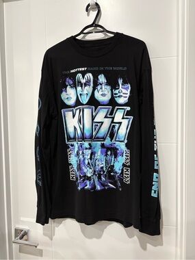Kiss Black Long Sleeve Band Tee with Blue & White Graphic